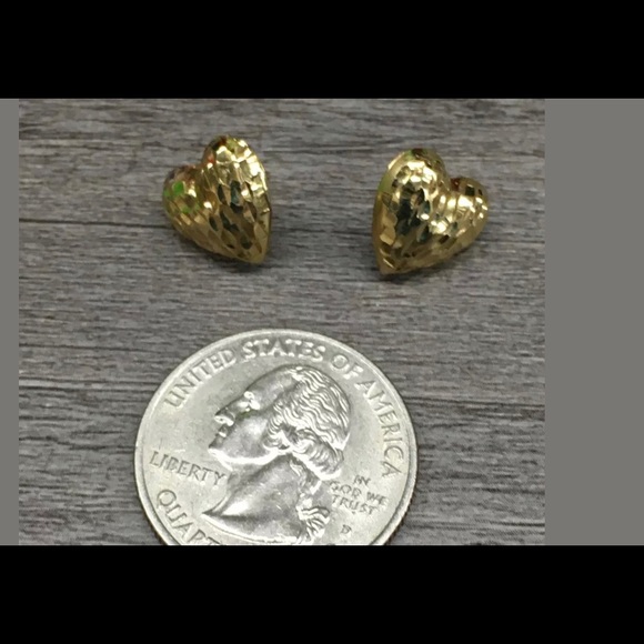 14k gold heart shaped earrings - Picture 3 of 3